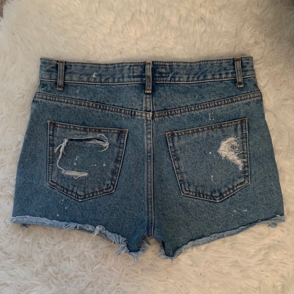 BY FLOW Ripped Jean Shorts - Picture 4 of 4